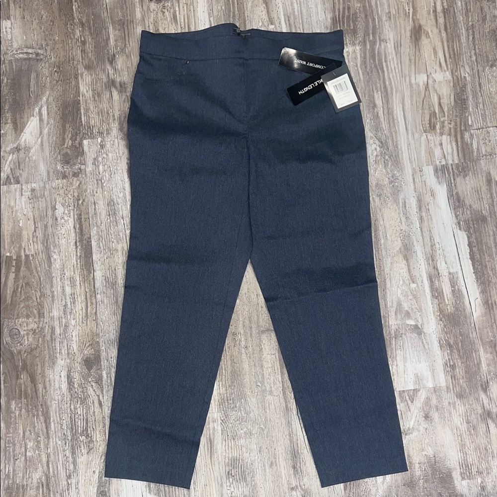 🔥‼️BRAND NEW 89th & Madison Navy Women's Pants‼️🔥